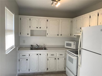 189 Saxony D unit 1890, Delray Beach, FL 33446 - photo 2