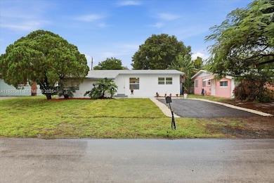 3330 N 72nd Terrace, Hollywood, FL 33024 - photo 2