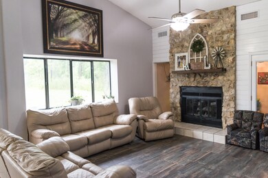 12524 Percy Ln, Jacksonville, FL 32218 - photo 5