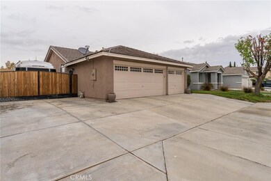 4659 W Avenue j4, Lancaster, CA 93536 - photo 3