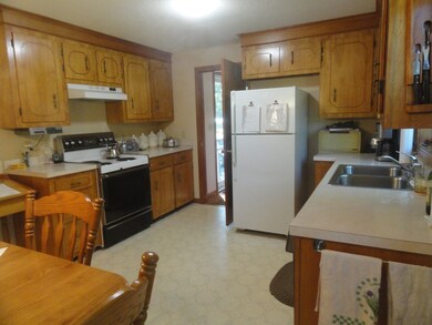 15 Hickory Ln, Webster, MA 01570 - photo 5