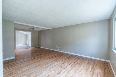 A view of the 23x12 living/dining room as you ente
