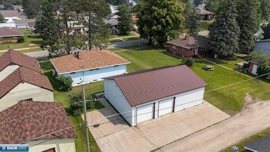 27 10th St NW, Chisholm, MN 55719 - photo 7