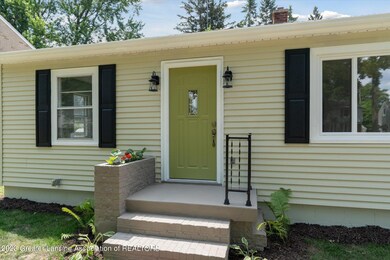 05-1711-Cooper-Lansing-MI-48911-WindowSt