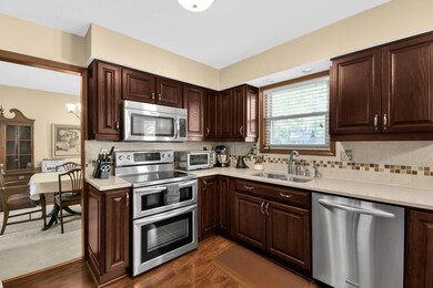 7-web-or-mls-149-vantage-point-pl