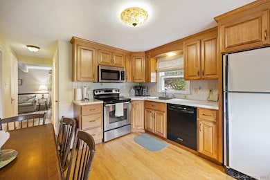 245 East St, Wolcott, CT 06716 - photo 4