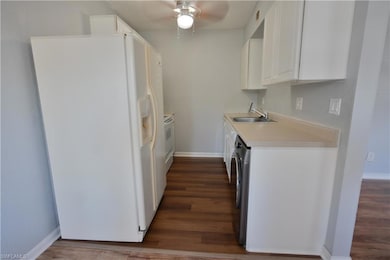 4617 Bayshore Dr unit H2, Naples, FL 34112 - photo 4