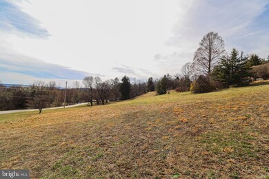 3923 Ridgewood Rd, York, PA 17406 - photo 2