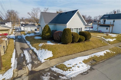 1520 N E St, Elwood, IN 46036 - photo 2