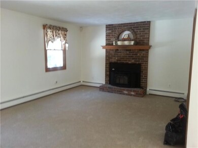 Living Room. Nice plush new nuetral carpet