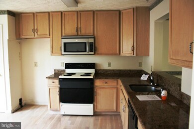 310 Tolbelt Ct, Stafford, VA 22554 - photo 2