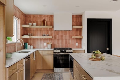 2009 Lear Ln, Austin, TX 78745 - photo 7