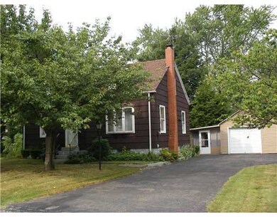 3422 Hampshire Rd, Erie, PA 16506 - photo 2