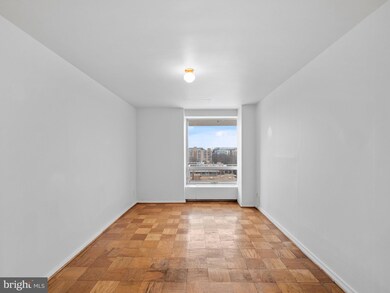 Riverside unit B814, Washington, DC 20024 - photo 5