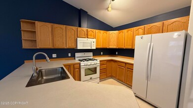 7842 Spruce St unit 5B, Anchorage, AK 99507 - photo 2