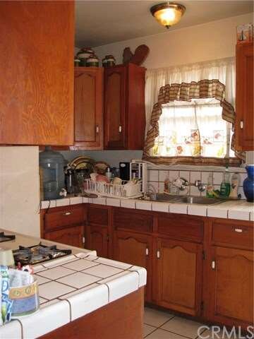 Kitchen with tile counter 