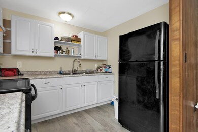 10 Sunset View St Unit 7 Gray-large-012-
