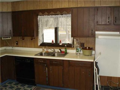 179 Altruria St, Buffalo, NY 14220 - photo 3