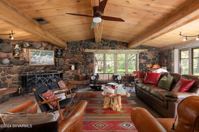 Phoenix Photo Pro-10 Ranch House Cir_031