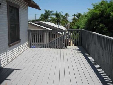 deck- rear unit