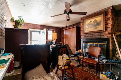 923 Dubois St, Denison, TX 75020 - photo 4