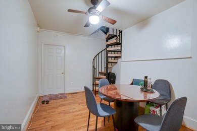 871 Hollins St, Baltimore, MD 21201 - photo 3