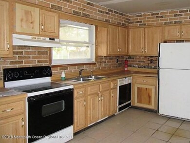 351-617881 Kitchen (15)