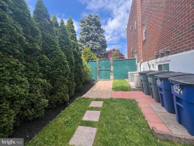 9911 Lackland Dr, Philadelphia, PA 19114 - photo 3