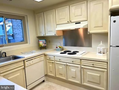 3347 S Leisure World Blvd, Silver Spring, MD 20906 - photo 5