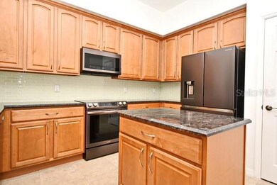 Kitchen- granite counters