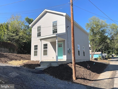 135 Dim St, Martinsburg, WV 25404 - photo 3