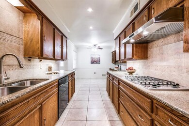 6318 E Lovers Ln, Dallas, TX 75214 - photo 7