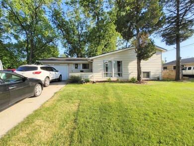 1429 Kings Rd, Carpentersville, IL 60110 - photo 2