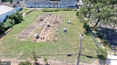 310 Pine St, Camden, NJ 08103 - photo 2