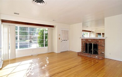 21227 Martinez St, Woodland Hills, CA 91364 - photo 3