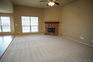 1611 W Austin Place, Broken Arrow, OK 74011 - photo 5