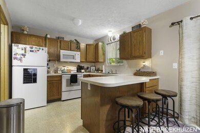 10-web-or-mls-385-oak-harbor-ct