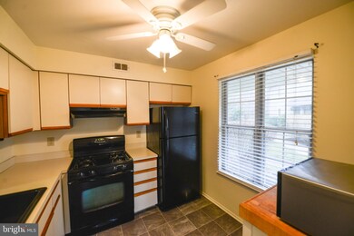 4607A Fradswell Ct unit 4607A, Mount Laurel, NJ 08054 - photo 3