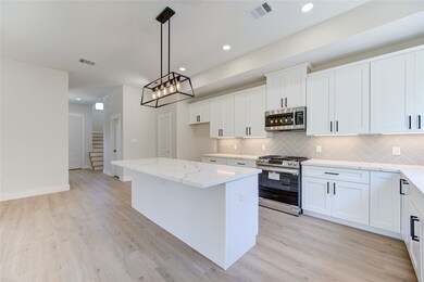 6835 Weston St unit B, Houston, TX 77021 - photo 3