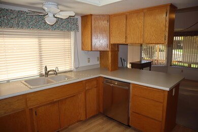 1100 Jeffery (34)
