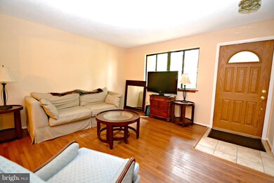 13 Glyer Ct, Reisterstown, MD 21136 - photo 4