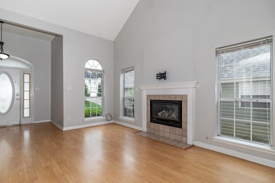 6-web-or-mls-2533 COMMONS TRACE FINAL-11