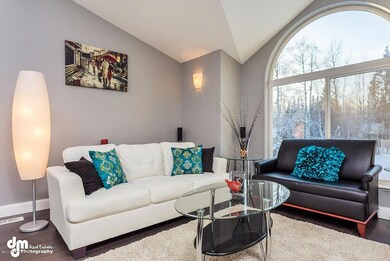 9411 Elmore Rd Anchorage AK-large-004-Li