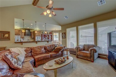 19825 Crest Ridge Dr, Edmond, OK 73012 - photo 6