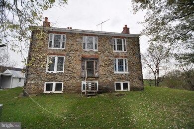 509 E Mountain Rd, Knoxville, MD 21758 - photo 2