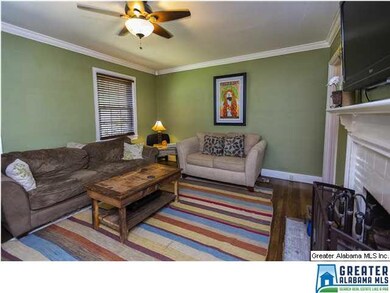 Great sized Living Room with Hardwood Floors, Crow