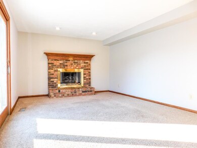 2652 W Woodview Dr, Zanesville, IN 46799 - photo 7