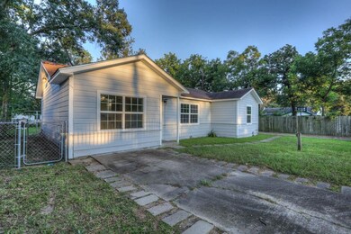 10322 Bucknell Rd, Houston, TX 77016 - photo 3