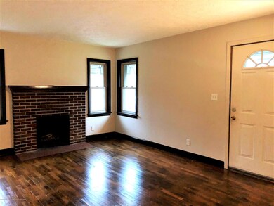 1004 Hapeman St, Lansing, MI 48915 - photo 2