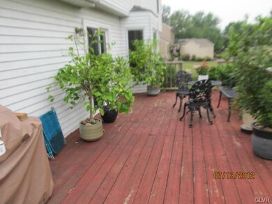 5275 Townsquare Dr, Macungie, PA 18062 - photo 2